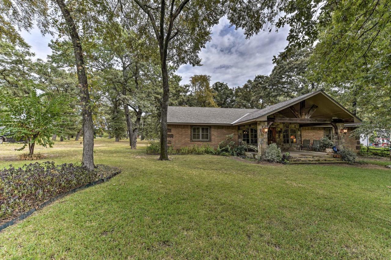 Kingston House With Fire Pit, Short Walk To Lake! Exterior photo